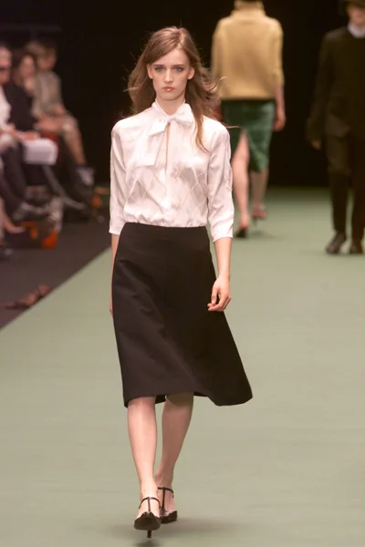 Look 10